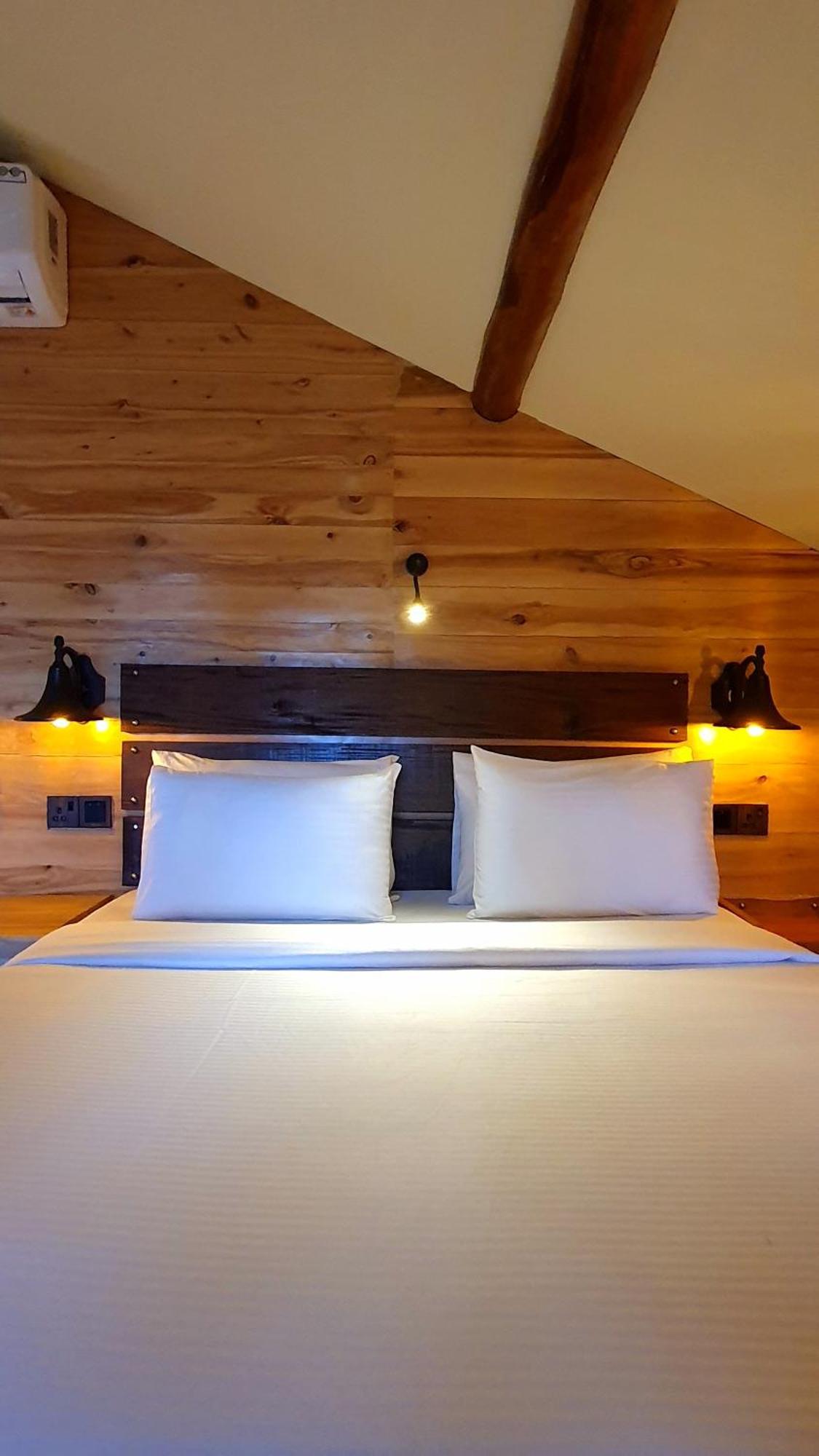 Guest Inn Avendra Ella Eksteriør billede